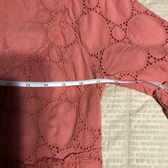 Eyelet jacket or blouse size M - Picture 4 of 6